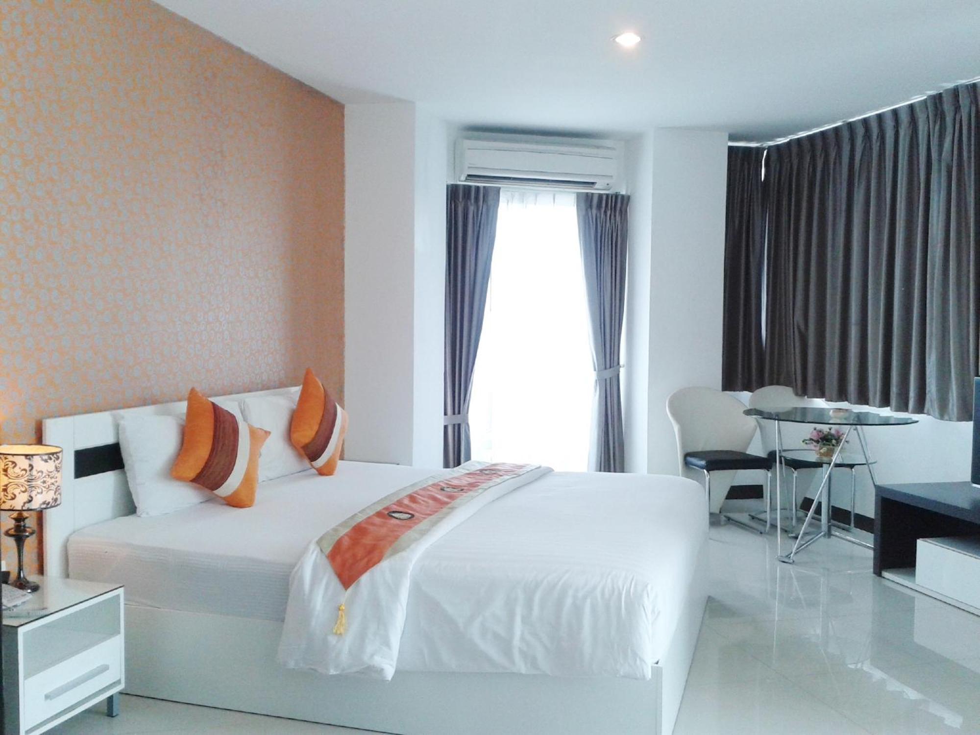 Grand Residence Jomtien Exterior photo