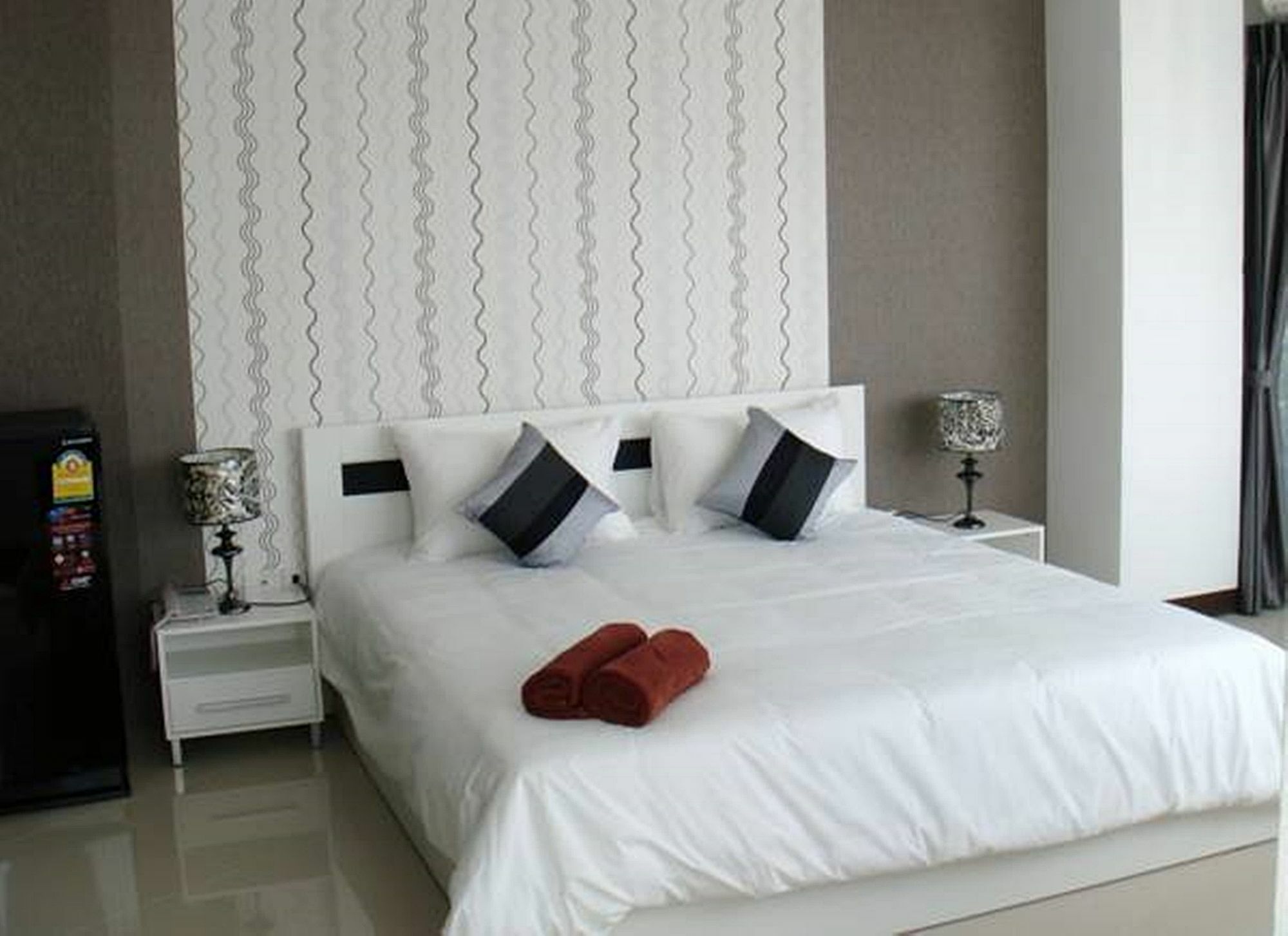 Grand Residence Jomtien Exterior photo