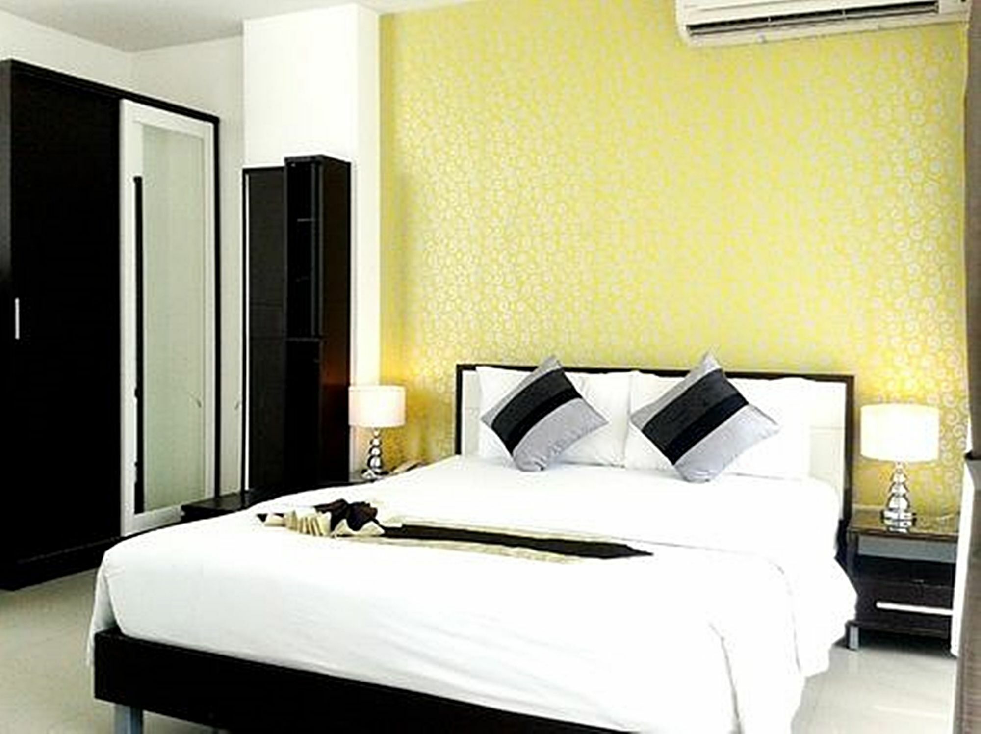 Grand Residence Jomtien Exterior photo
